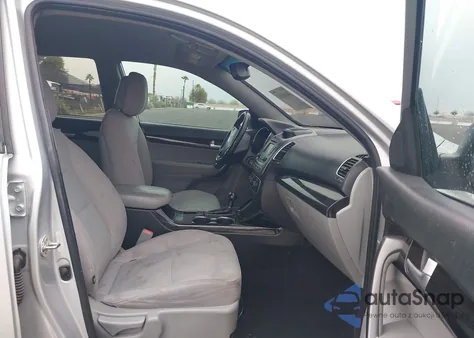 2014 Kia Sorento Lx z USA, uszkodzony, nr VIN 5XYKT3A6XEG450311